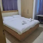 Appartement 3 Bedroom Flat Near Center