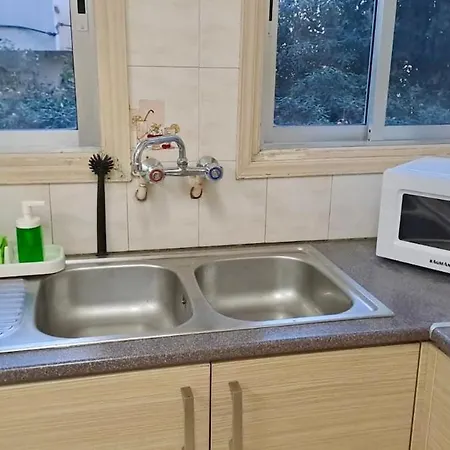 3 Bedroom Flat Near Center *