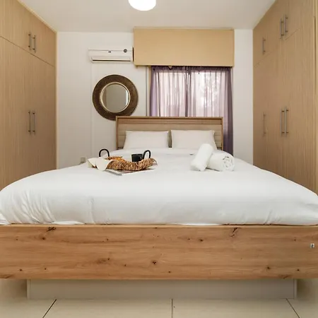 3 Bedroom Flat Near Center Apartament Nicosia