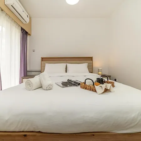 3 Bedroom Flat Near Center Apartament Nicosia