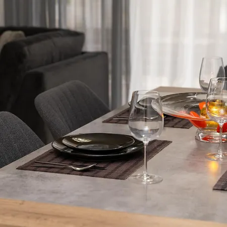 3 Bedroom Flat Near Center Apartament