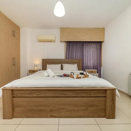 3 Bedroom Flat Near Center Apartament *